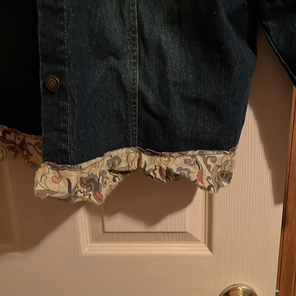 Jean jacket - Picture 4 of 7